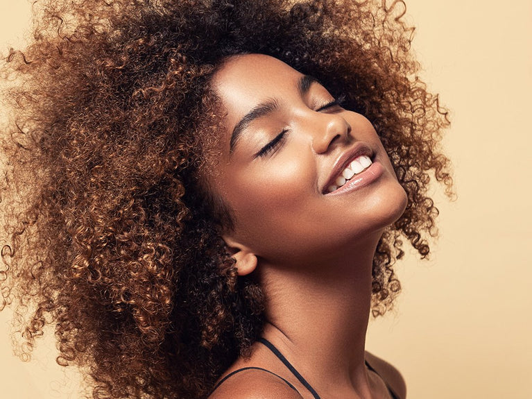 TRAE DE VUELTA TU CABELLO JOVEN Y SALUDABLE